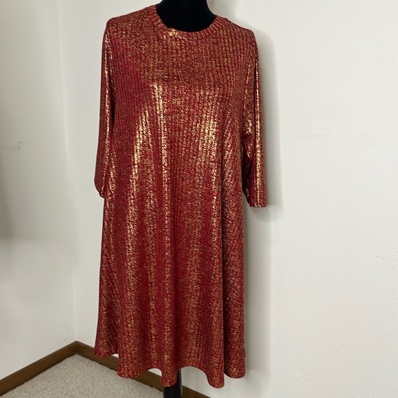 Heart Soul Dresses & Skirts - Heartsoul Plus size 2X red and gold shimmer 3/4 sleeve dress
